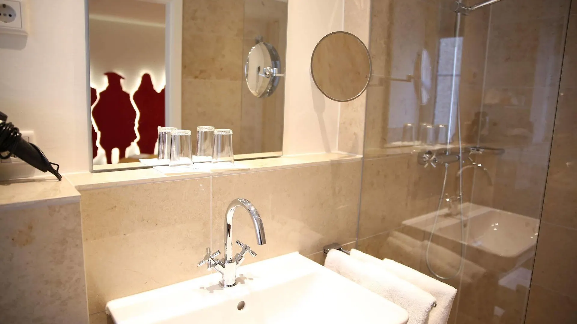 Hotel Drei Raben Nuremberg 4*,  Germany